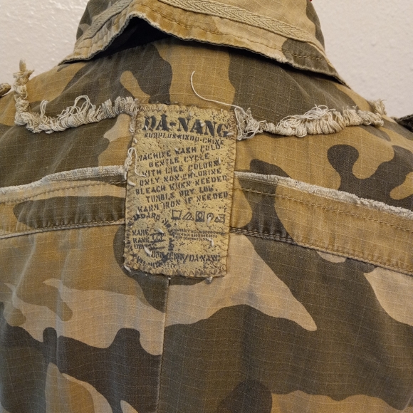 Da-Nang Silk Blend Distressed Camo Military Style Cropped Utility Jacket - Picture 10 of 13